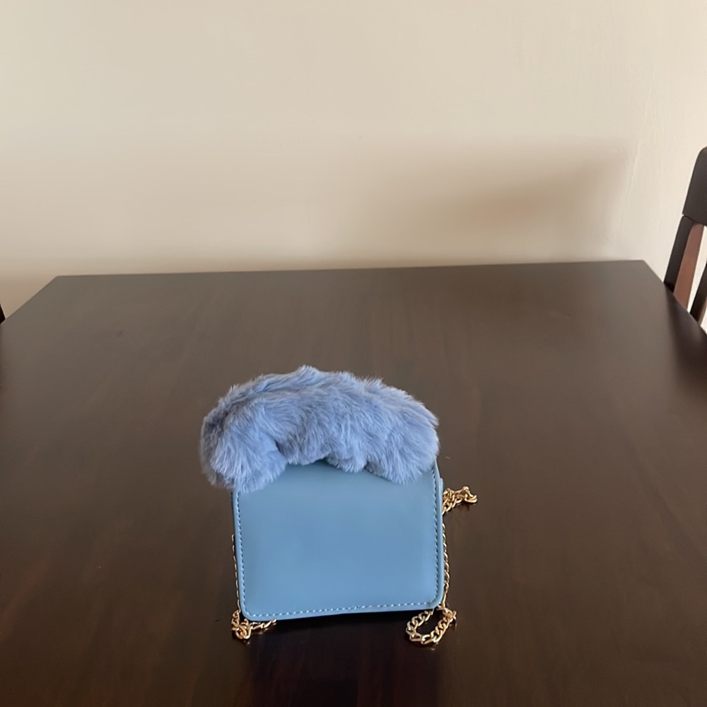 NY Small Handbag - Picture 2 of 3